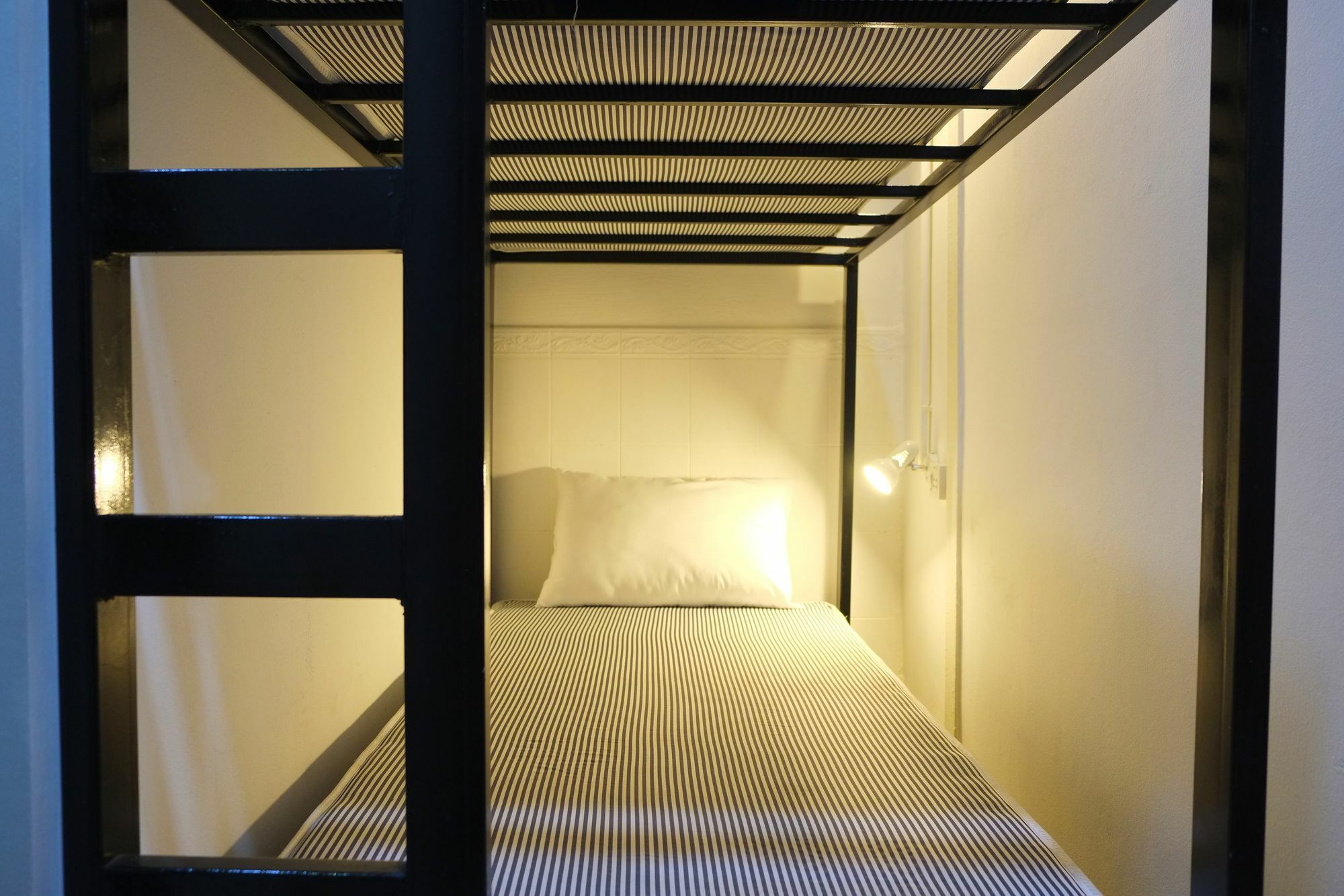 Mypatong Social Hostel Екстер'єр фото