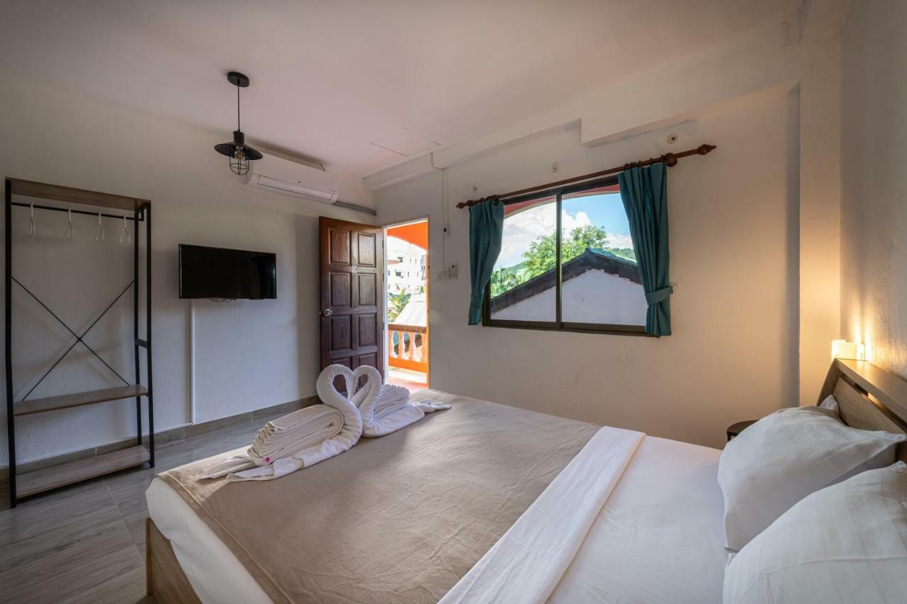 Mypatong Social Hostel Екстер'єр фото