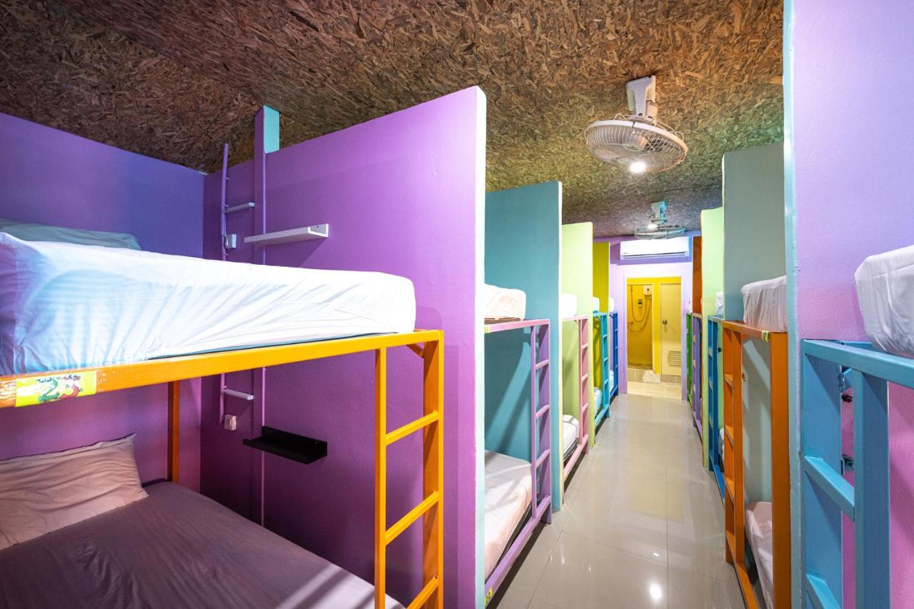Mypatong Social Hostel Екстер'єр фото