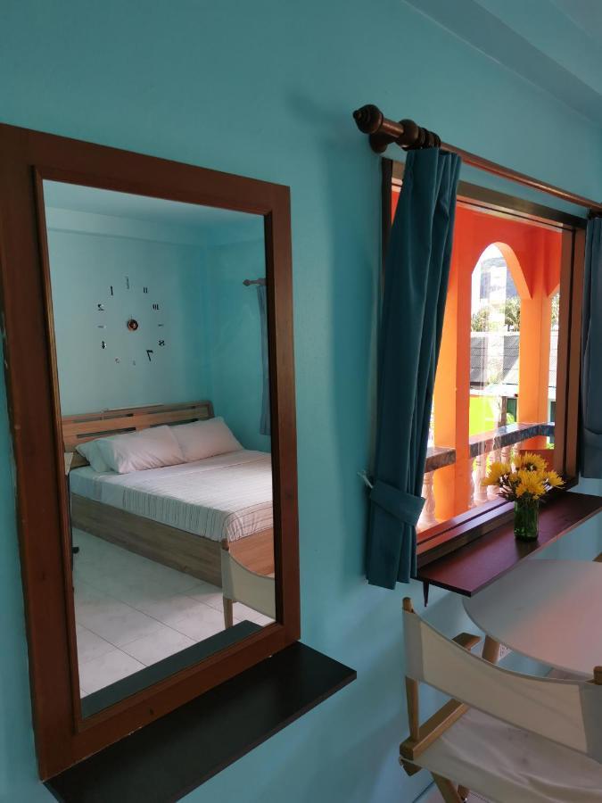 Mypatong Social Hostel Екстер'єр фото