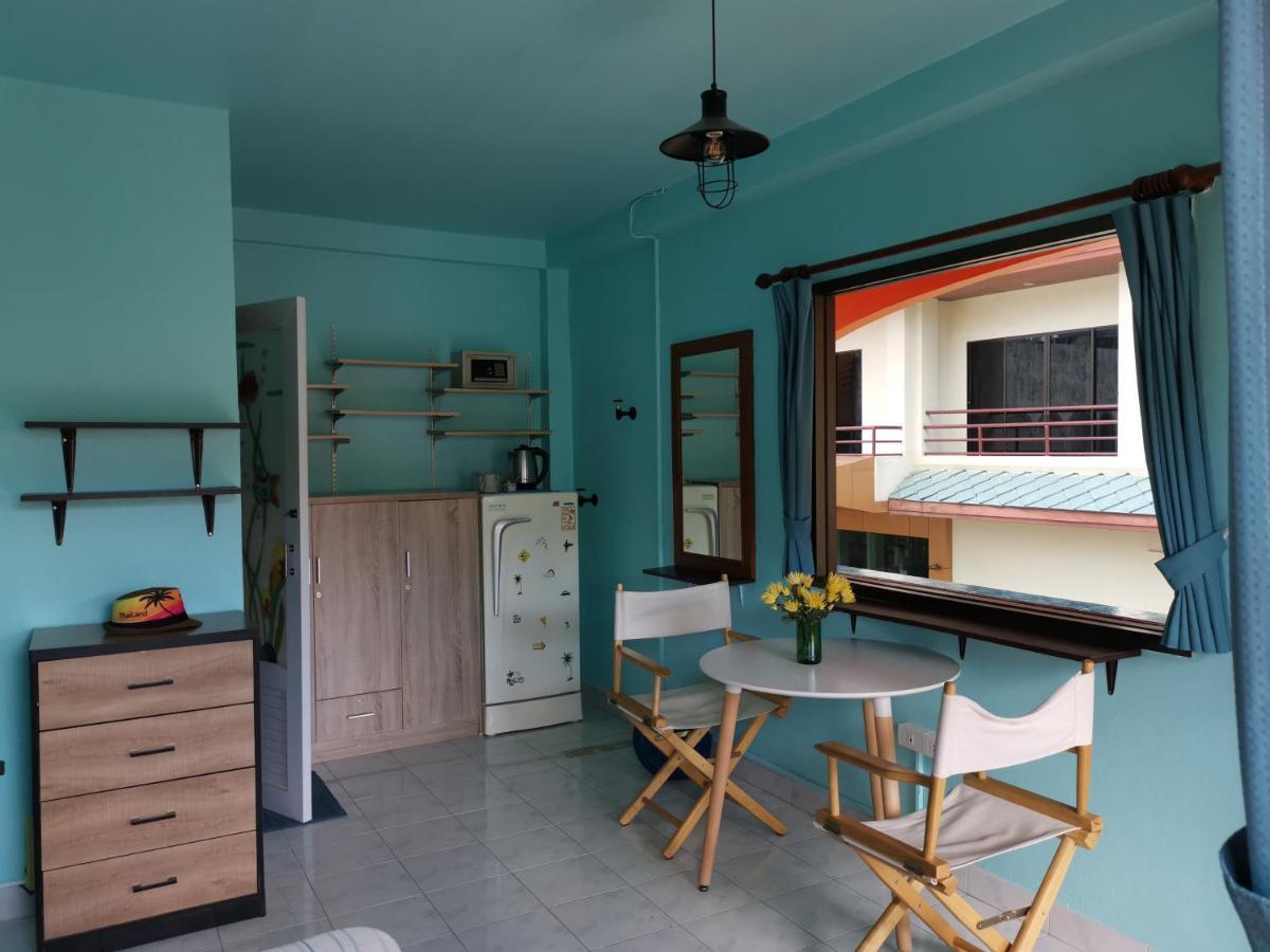 Mypatong Social Hostel Екстер'єр фото