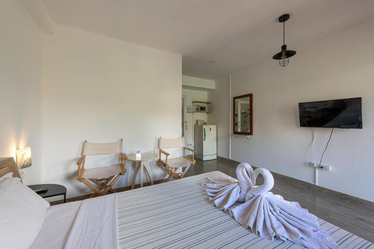 Mypatong Social Hostel Екстер'єр фото